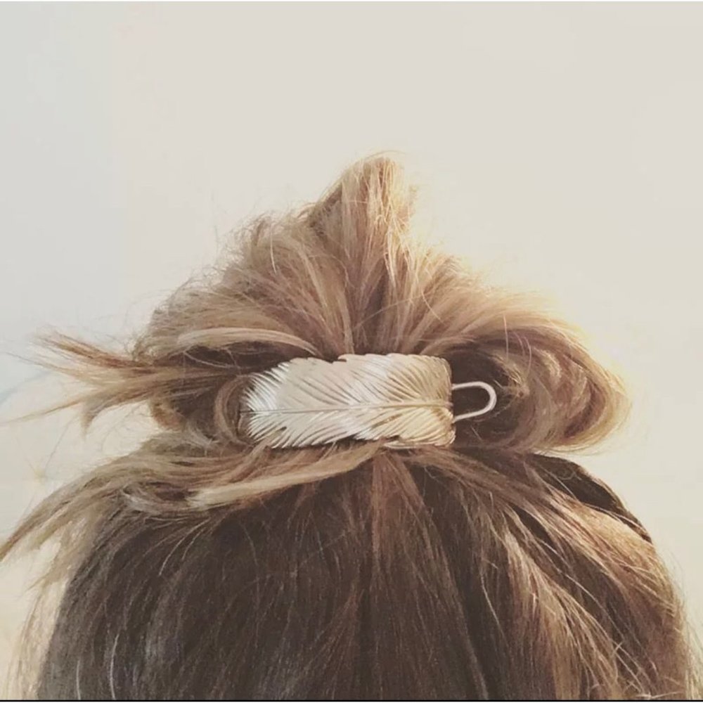 Minimalist Hair Cuff Bun Holder Cage Feather Gold - Picture 2 of 5